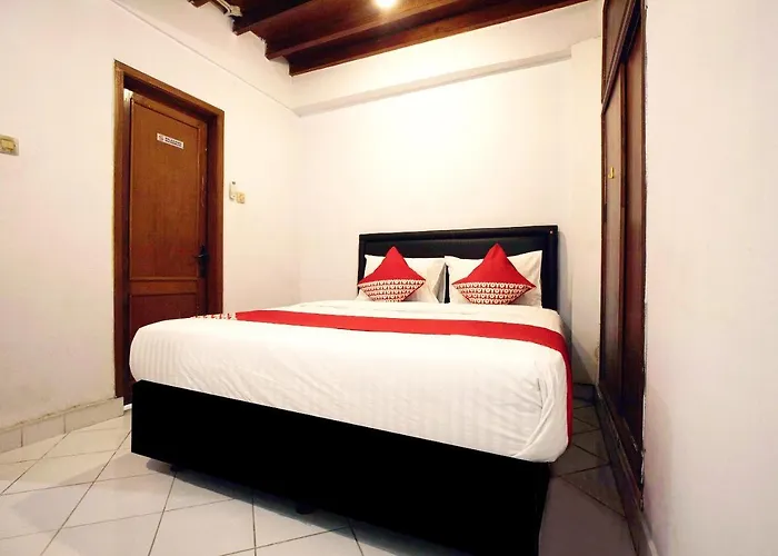 OYO 146 Menteng Residence