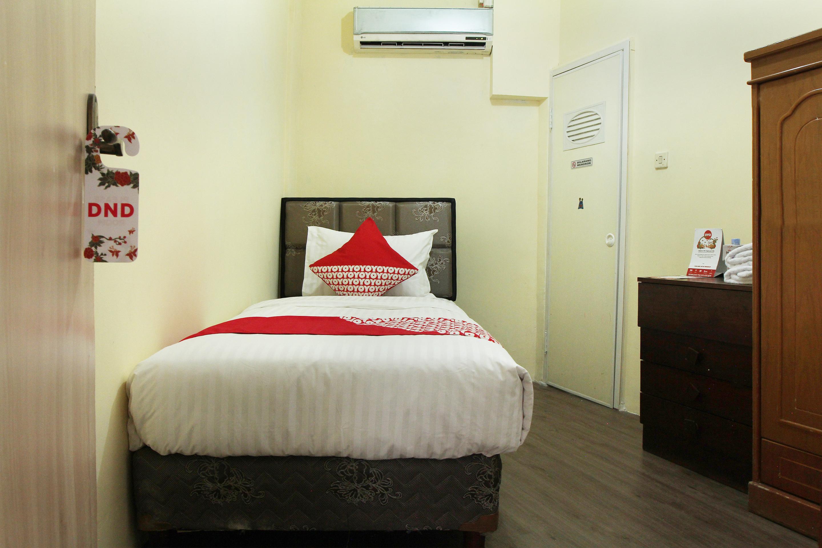 Oyo 146 Menteng Hotel