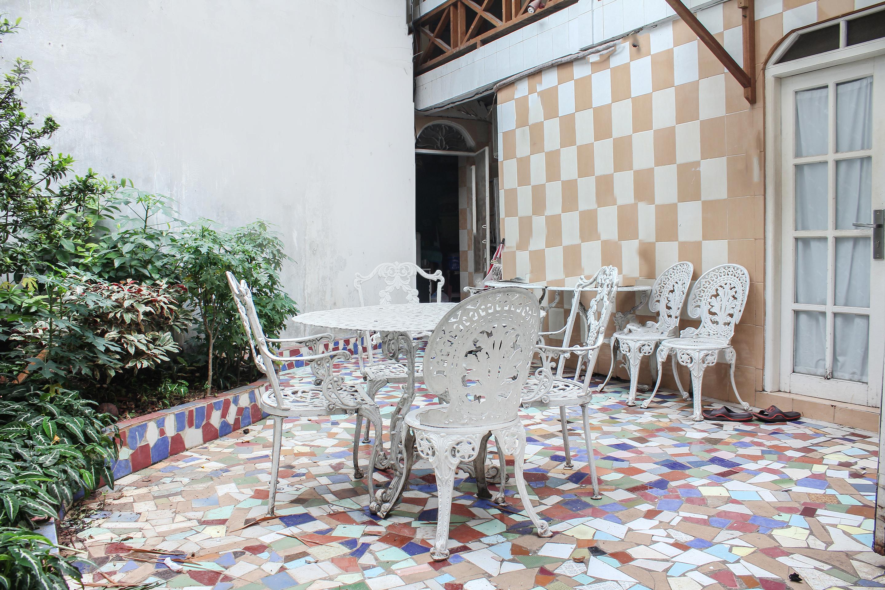 Oyo 146 Menteng Hotel