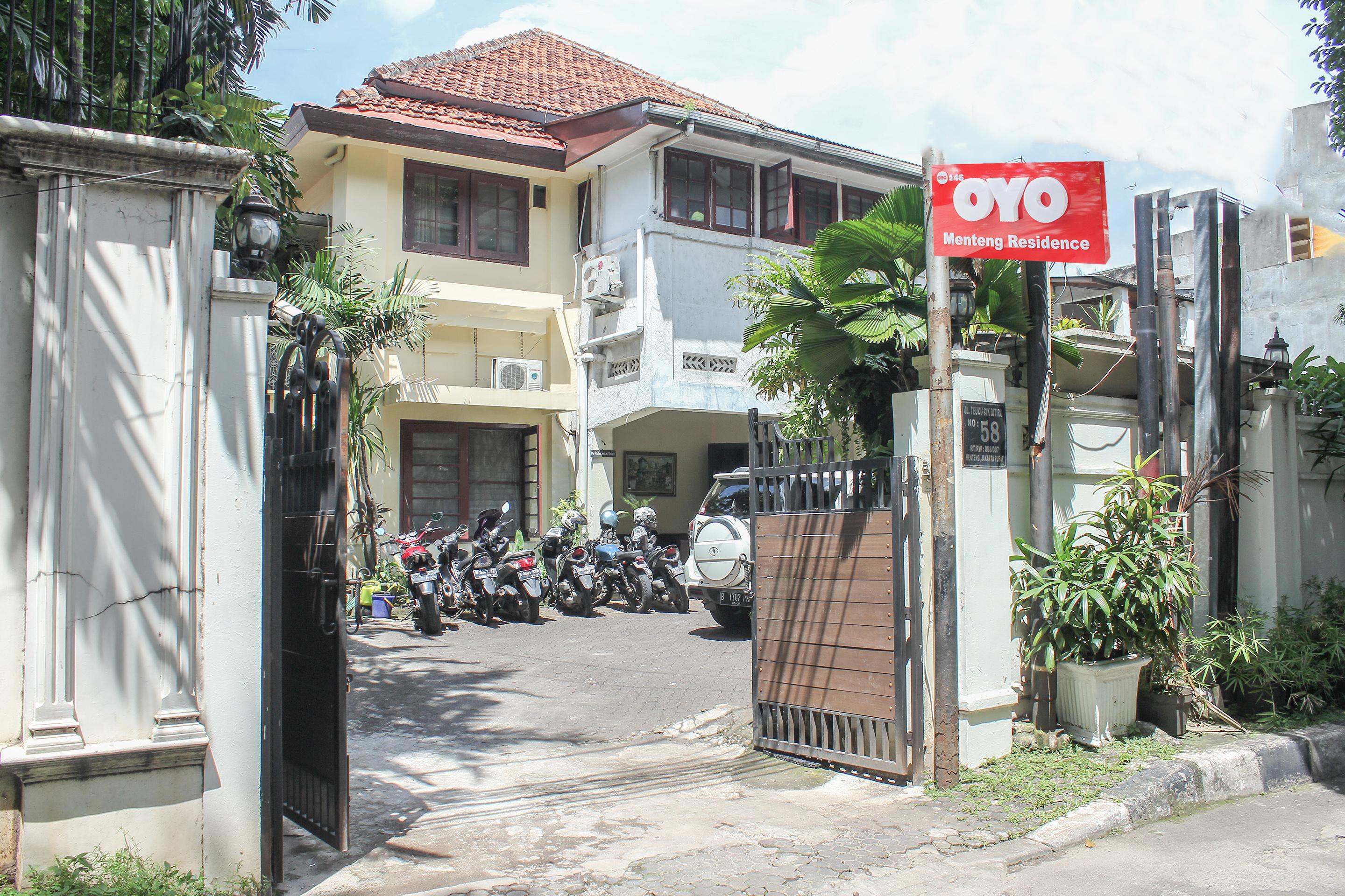Oyo 146 Menteng Hotel 2*