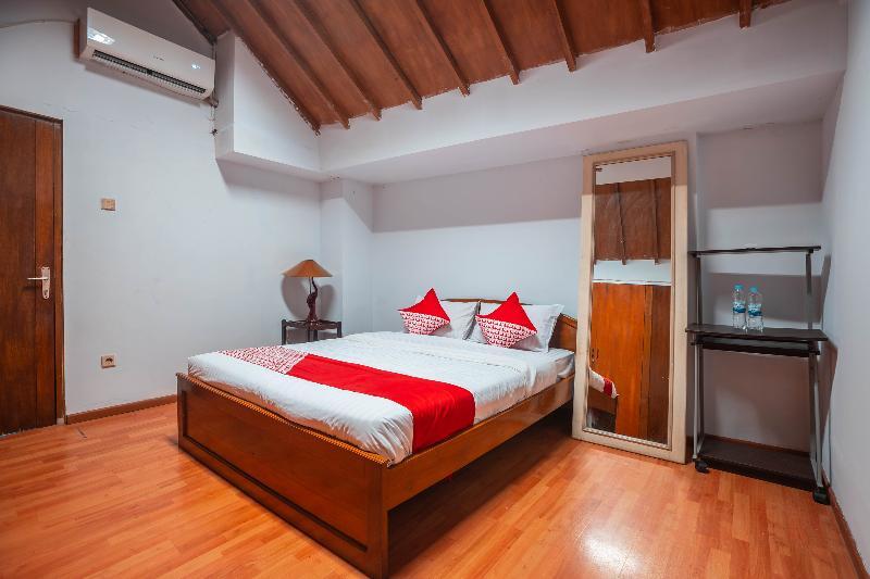 Oyo 146 Menteng Hotel